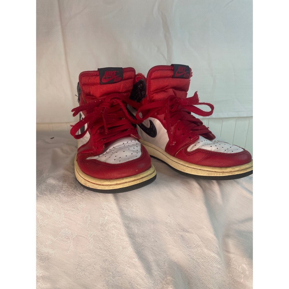 Nike Air Jordan 1 Retro High OG Satin Red Snakeskin CD0461-601 Womens 8 Mens 6.5 - Picture 3 of 8